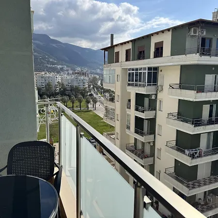 Lunara Vlorë