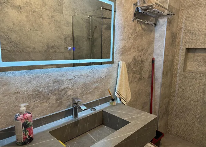 Lunara Apartament Wlora